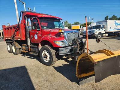 International WorkStar 7500 Tandem Axle Plow / Spreader Truck - 310HP, 6 Speed Automatic