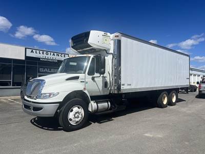 International DuraStar 4400 Refrigerated Truck - 270HP