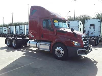 Freightliner Cascadia 125 Sleeper Semi Truck - 60" Raised Roof Sleeper, Detroit 505HP, Automatic