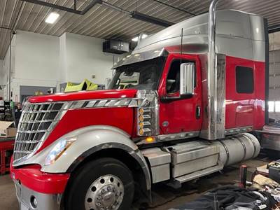 International LoneStar Sleeper Semi Truck - 73" Raised Roof Sleeper, Cummins 505HP, 13 Speed Manual