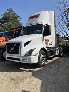 Volvo VNR62T300 Single Axle Sleeper Semi Truck - D13