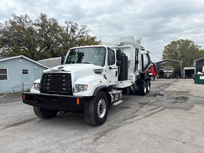 Freightliner 114SD Tandem Axle Vacuum Truck - Detroit, 450HP, Automatic