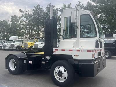 Autocar XSpotter Yard Spotter Truck - Cummins, 200HP