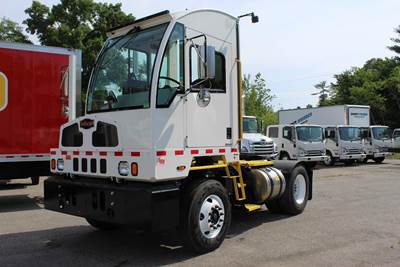 Autocar XSpotter Yard Spotter Truck - Cummins, 200HP