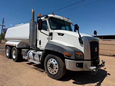 2013 Caterpillar CT660 Water Truck 4000 gallons new steel tank!