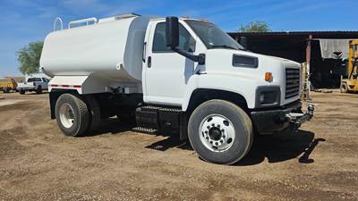 2005 GMC TopKick Water Truck 2300 gallon new steel tank