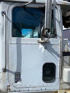 International 9200 / 9400 Passenger Side Door