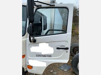 Nissan UD 1800 Driver Door Assembly