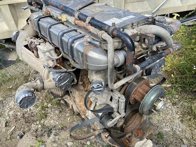 Detroit DD15 Engine - 515 HP