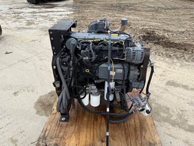 Deutz TCD 2012 L04 Engine