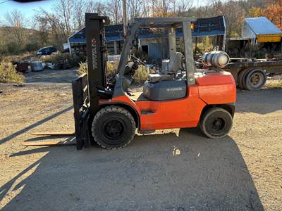 2010 Toyota 7FGU45 9000lb Forklift
