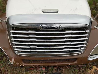 Freightliner Columbia Grille
