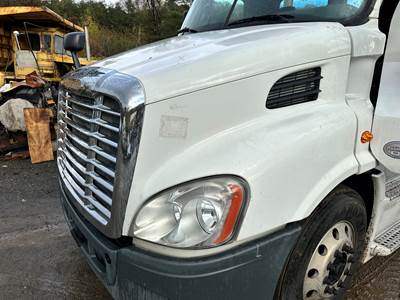 2013 Freightliner Cascadia Hood for 2008-2018 Cascadia