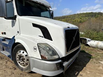 2007 Volvo VNL Truck Hood Assembly