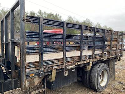 16 Ft Stake Bed Truck