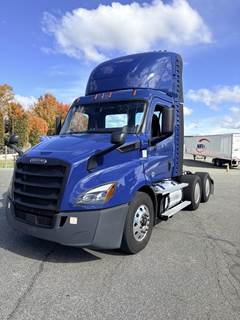 Freightliner Cascadia 116 Day Cab Truck - Detroit 450HP, 12 Speed Dt12 Amt