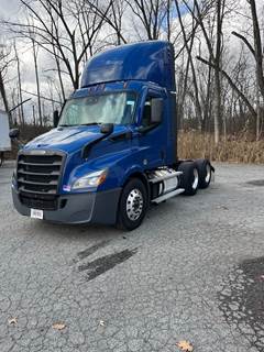 Freightliner Cascadia 116 Day Cab Truck - Detroit 450HP, 12 Speed Dt12 Amt