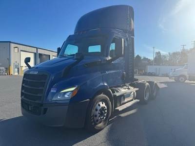 Freightliner Cascadia 116 Day Cab Truck - Detroit 450HP, 12 Speed Dt12 Amt