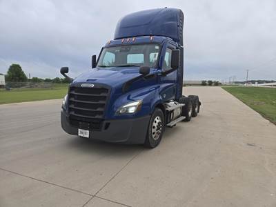 Freightliner Cascadia 116 Day Cab Truck - Detroit 450HP, 12 Speed Dt12 Amt