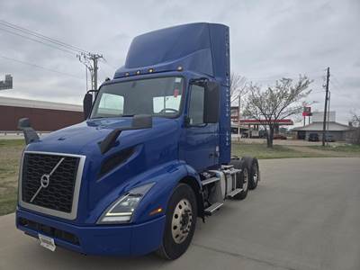 Volvo VNR64T300 Day Cab Truck - D13 410HP, 12 Speed I Shift Amt