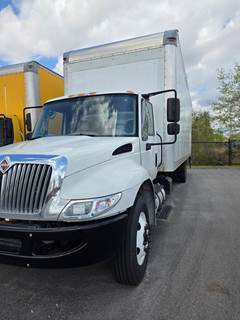 International DuraStar 4300 Box Truck - Automatic, Roll up Door, Liftgate