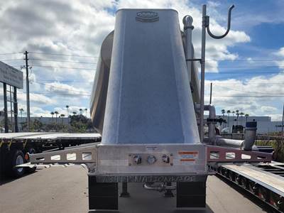 MAC 1050C Pneumatic Dry Bulk Dry Bulk / Pneumatic Tank Trailer