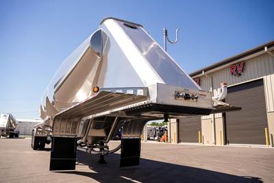 MAC 1050C Pneumatic Dry Bulk Dry Bulk / Pneumatic Tank Trailer