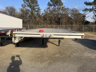 MAC Road Warrior 48x102 Aluminum Flatbed Trailer - Air Ride, Spread Axle