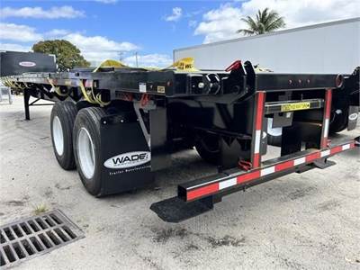Wade 45x102 Steel Flatbed Trailer - Air Ride, Fixed Axle