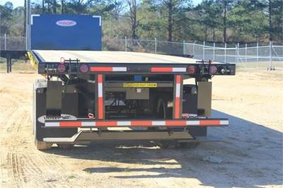 Wade 45x102 Steel Flatbed Trailer - Air Ride, Fixed Axle