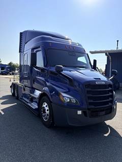Freightliner Cascadia 116 Sleeper Semi Truck - 60" Mid Roof Sleeper, Detroit 450HP, 12 Speed Dt12 Amt