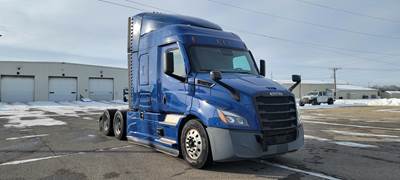Freightliner Cascadia 116 Sleeper Semi Truck - 60" Mid Roof Sleeper, Detroit 450HP, 12 Speed Dt12 Amt