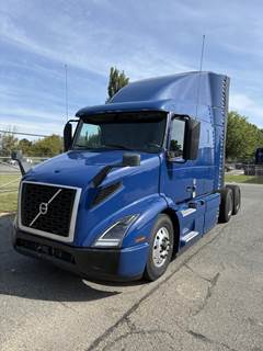 Volvo VNR64T640 Sleeper Semi Truck - 61" Mid Roof Sleeper, D13 425HP, 12 Speed I Shift Amt