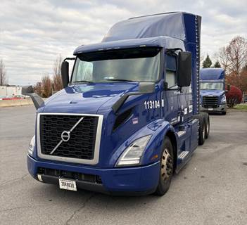 Volvo VNR64T640 Sleeper Semi Truck - 61" Mid Roof Sleeper, D13 425HP, 12 Speed I Shift Amt