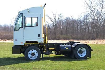 Autocar ACTT Xspotter Yard Spotter Truck - Cummins, 200HP