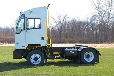 Autocar ACTT Xspotter Yard Spotter Truck - Cummins, 200HP