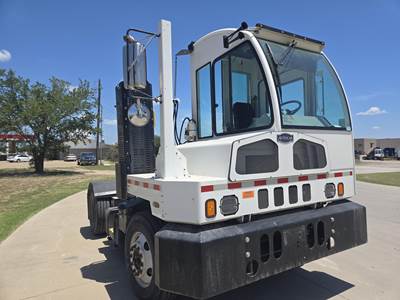 Autocar XSpotter Yard Spotter Truck - Cummins, 185HP, Amt