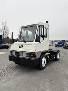 Kalmar Ottawa Yard Spotter Truck - Cummins, 200HP, Automatic