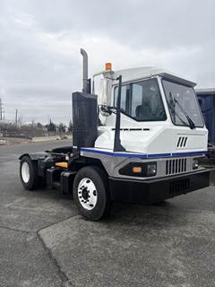 Kalmar Ottawa Yard Spotter Truck - Cummins, 200HP, Amt