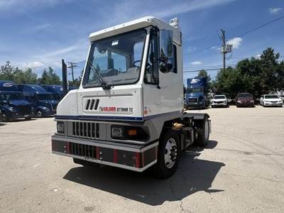 Kalmar Ottawa Yard Spotter Truck - Cummins, 200HP, Automatic
