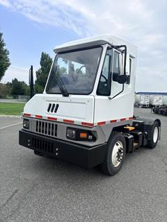 Kalmar Ottawa Yard Spotter Truck - Cummins, 173HP, Amt