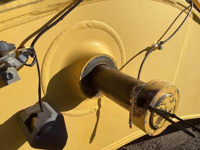 Komatsu PC490LC-11 Boom