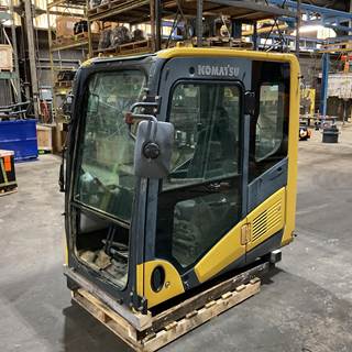 Komatsu PC490LC-11 Cab