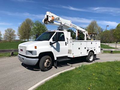 Used Bucket Trucks For Sale >> Boom Bucket Trucks For Sale Mylittlesalesman Com Used Bucket Trucks For Sale >> Boom Bucket Trucks For Sale Mylittlesalesman Com