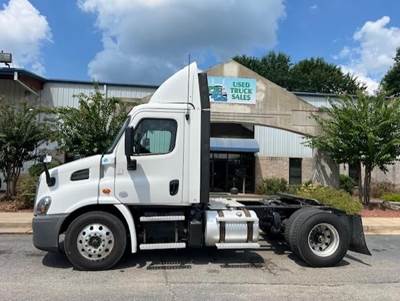 Freightliner Cascadia 113 Single Axle Day Cab Truck - Detroit 410HP, 12 Speed Dt12 Automatic