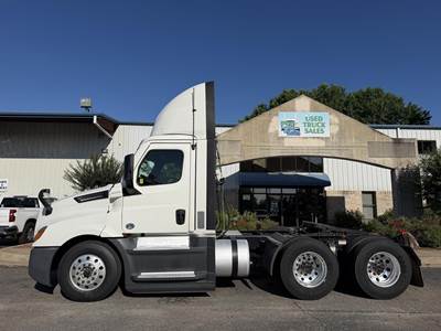 Freightliner Cascadia 126 Day Cab Truck - Detroit 450HP, 12 Speed Dt12 Automatic