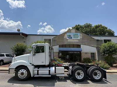 Freightliner Columbia 120 Day Cab Truck - Detroit 500HP, 10 Speed Manual