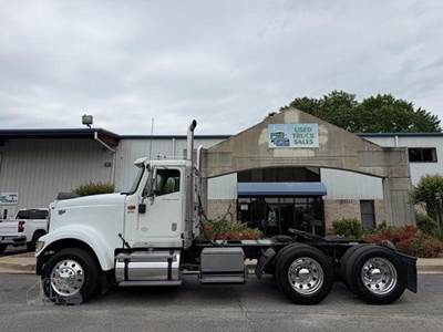 International 9900 Day Cab Truck - Cummins 485HP, 10 Speed Manual