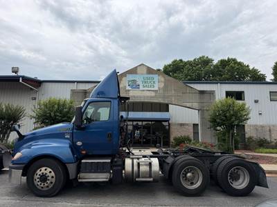 International LT Day Cab Truck - Cummins 400HP, 10 Speed Ultrashift Amt
