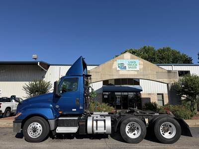 International LT Day Cab Truck - Cummins 400HP, 10 Speed Ultrashift Amt